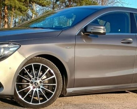 Серый Мерседес ЦЛА-класс, объемом двигателя 0 л и пробегом 195 тыс. км за 15000 $, фото 1 на Automoto.ua