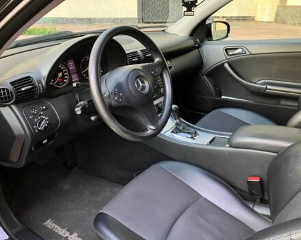 Чорний Мерседес ЦЛЦ 200, об'ємом двигуна 1.8 л та пробігом 186 тис. км за 10100 $, фото 10 на Automoto.ua