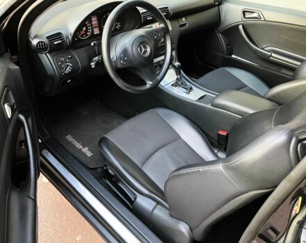 Чорний Мерседес ЦЛЦ 200, об'ємом двигуна 1.8 л та пробігом 186 тис. км за 10100 $, фото 2 на Automoto.ua