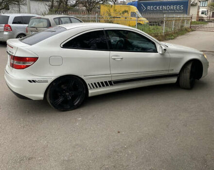 Белый Мерседес ЦЛЦ-класс, объемом двигателя 1.8 л и пробегом 172 тыс. км за 6950 $, фото 4 на Automoto.ua