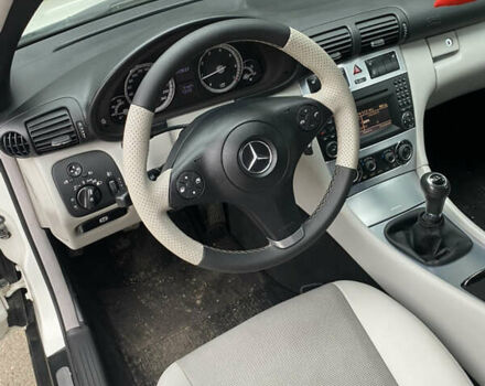Белый Мерседес ЦЛЦ-класс, объемом двигателя 1.8 л и пробегом 172 тыс. км за 6950 $, фото 15 на Automoto.ua