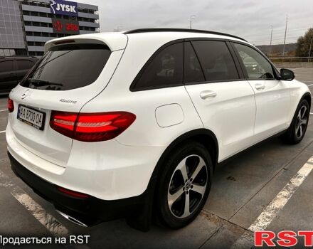 Белый Мерседес ЦЛЦ-класс, объемом двигателя 2.2 л и пробегом 33 тыс. км за 39000 $, фото 2 на Automoto.ua