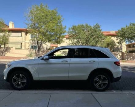 Белый Мерседес ЦЛЦ-класс, объемом двигателя 2 л и пробегом 64 тыс. км за 2400 $, фото 2 на Automoto.ua