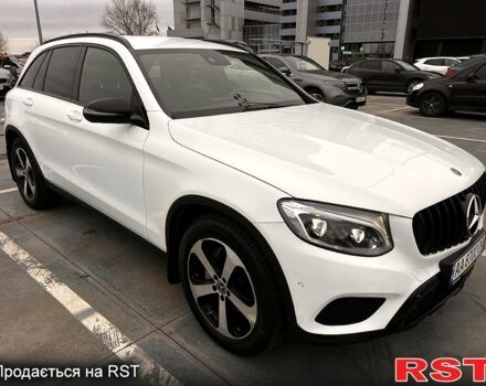 Белый Мерседес ЦЛЦ-класс, объемом двигателя 2.2 л и пробегом 33 тыс. км за 39000 $, фото 1 на Automoto.ua