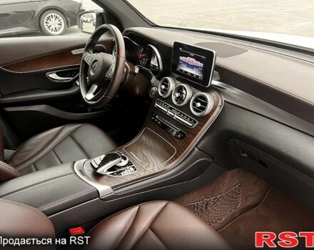 Белый Мерседес ЦЛЦ-класс, объемом двигателя 2.2 л и пробегом 33 тыс. км за 39000 $, фото 7 на Automoto.ua