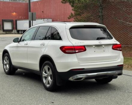 Белый Мерседес ЦЛЦ-класс, объемом двигателя 2 л и пробегом 35 тыс. км за 18000 $, фото 2 на Automoto.ua