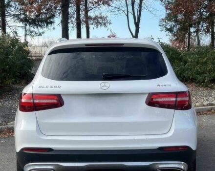 Белый Мерседес ЦЛЦ-класс, объемом двигателя 2 л и пробегом 50 тыс. км за 19300 $, фото 4 на Automoto.ua