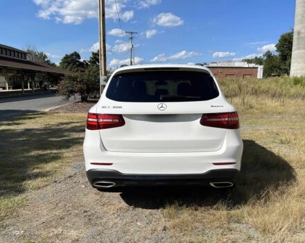 Белый Мерседес ЦЛЦ-класс, объемом двигателя 2 л и пробегом 49 тыс. км за 21000 $, фото 4 на Automoto.ua