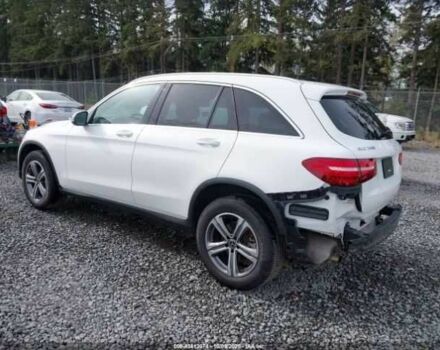 Белый Мерседес ЦЛЦ-класс, объемом двигателя 2 л и пробегом 87 тыс. км за 7000 $, фото 2 на Automoto.ua