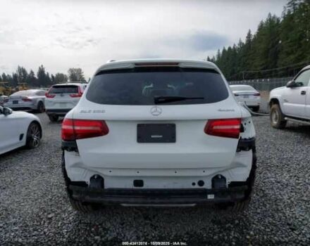 Белый Мерседес ЦЛЦ-класс, объемом двигателя 2 л и пробегом 87 тыс. км за 7000 $, фото 16 на Automoto.ua