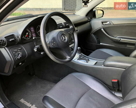 Чорний Мерседес ЦЛЦ-клас, об'ємом двигуна 1.8 л та пробігом 186 тис. км за 10100 $, фото 13 на Automoto.ua