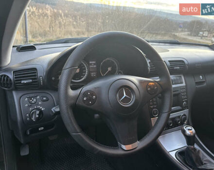 Черный Мерседес ЦЛЦ-класс, объемом двигателя 1.8 л и пробегом 220 тыс. км за 7999 $, фото 18 на Automoto.ua