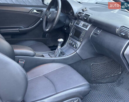 Чорний Мерседес ЦЛЦ-клас, об'ємом двигуна 1.8 л та пробігом 218 тис. км за 8000 $, фото 14 на Automoto.ua