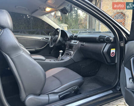 Черный Мерседес ЦЛЦ-класс, объемом двигателя 1.8 л и пробегом 220 тыс. км за 7999 $, фото 20 на Automoto.ua