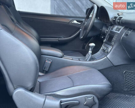 Чорний Мерседес ЦЛЦ-клас, об'ємом двигуна 1.8 л та пробігом 218 тис. км за 8000 $, фото 13 на Automoto.ua