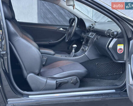 Чорний Мерседес ЦЛЦ-клас, об'ємом двигуна 1.8 л та пробігом 218 тис. км за 8000 $, фото 12 на Automoto.ua