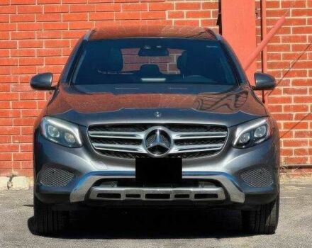 Серый Мерседес ЦЛЦ-класс, объемом двигателя 2 л и пробегом 89 тыс. км за 10000 $, фото 1 на Automoto.ua