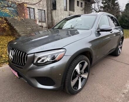 Сірий Мерседес ЦЛЦ-клас, об'ємом двигуна 2 л та пробігом 130 тис. км за 31600 $, фото 3 на Automoto.ua