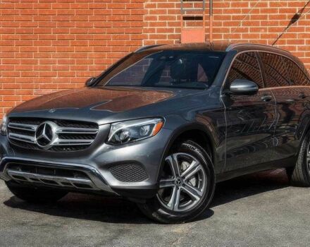 Серый Мерседес ЦЛЦ-класс, объемом двигателя 2 л и пробегом 41 тыс. км за 9900 $, фото 2 на Automoto.ua