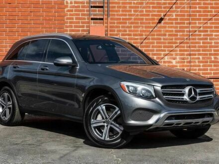 Сірий Мерседес ЦЛЦ-клас, об'ємом двигуна 2 л та пробігом 41 тис. км за 9900 $, фото 1 на Automoto.ua