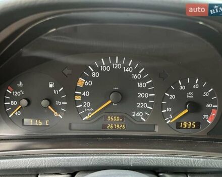 Белый Мерседес ЦЛК-Класс, объемом двигателя 2 л и пробегом 267 тыс. км за 4000 $, фото 16 на Automoto.ua