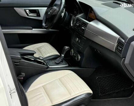 Мерседес ЦЛК-Класс 2008 в Одессе на Automoto.ua Белый Мерседес ЦЛК-Класс, объемом двигателя 3 л и пробегом 290 тыс. км за 12090 $, фото 16 на Automoto.ua