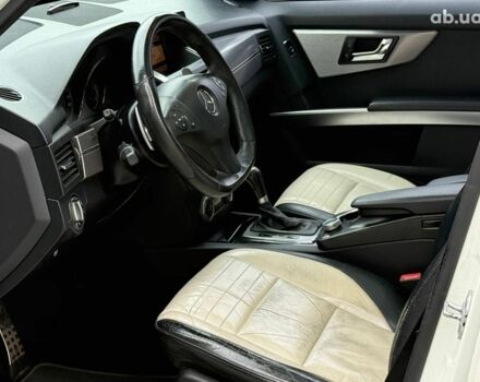 Мерседес ЦЛК-Класс 2008 в Одессе на Automoto.ua Белый Мерседес ЦЛК-Класс, объемом двигателя 3 л и пробегом 290 тыс. км за 12090 $, фото 9 на Automoto.ua