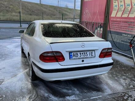 Білий Мерседес ЦЛК-Клас, об'ємом двигуна 2 л та пробігом 268 тис. км за 3200 $, фото 1 на Automoto.ua