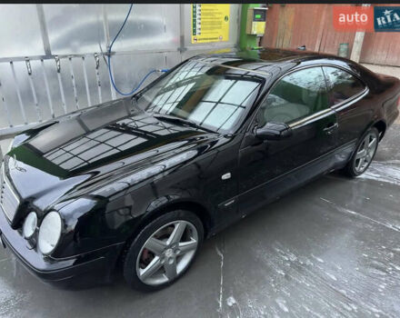 Чорний Мерседес ЦЛК-Клас, об'ємом двигуна 2.3 л та пробігом 351 тис. км за 2550 $, фото 2 на Automoto.ua