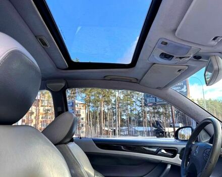 Чорний Мерседес ЦЛК-Клас, об'ємом двигуна 2 л та пробігом 300 тис. км за 3200 $, фото 11 на Automoto.ua