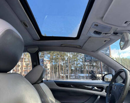 Чорний Мерседес ЦЛК-Клас, об'ємом двигуна 2 л та пробігом 333 тис. км за 3200 $, фото 14 на Automoto.ua