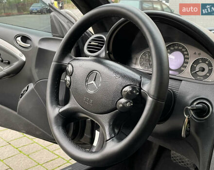 Черный Мерседес ЦЛК-Класс, объемом двигателя 2.7 л и пробегом 315 тыс. км за 7500 $, фото 49 на Automoto.ua