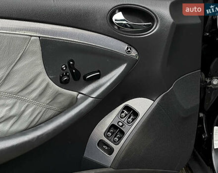 Черный Мерседес ЦЛК-Класс, объемом двигателя 2.7 л и пробегом 315 тыс. км за 7500 $, фото 16 на Automoto.ua