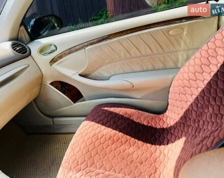 Мерседес ЦЛК-Клас 2005 у Києві на Automoto.ua Чорний Мерседес ЦЛК-Клас, об'ємом двигуна 2.15 л та пробігом 391 тис. км за 6999 $, фото 10 на Automoto.ua