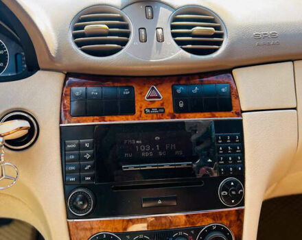 Мерседес ЦЛК-Клас 2005 у Києві на Automoto.ua Чорний Мерседес ЦЛК-Клас, об'ємом двигуна 2.15 л та пробігом 391 тис. км за 6999 $, фото 4 на Automoto.ua