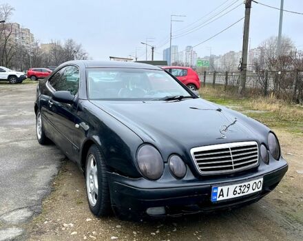 Черный Мерседес ЦЛК-Класс, объемом двигателя 2 л и пробегом 354 тыс. км за 3600 $, фото 1 на Automoto.ua
