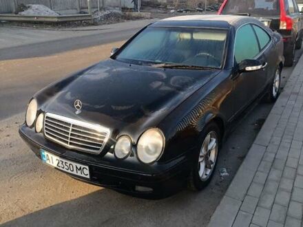 Черный Мерседес ЦЛК-Класс, объемом двигателя 2.3 л и пробегом 360 тыс. км за 5000 $, фото 1 на Automoto.ua