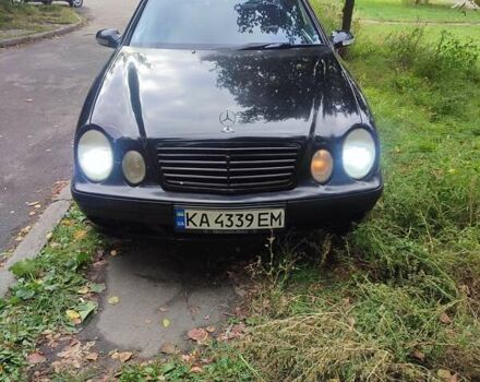 Черный Мерседес ЦЛК-Класс, объемом двигателя 3.2 л и пробегом 402 тыс. км за 4500 $, фото 1 на Automoto.ua