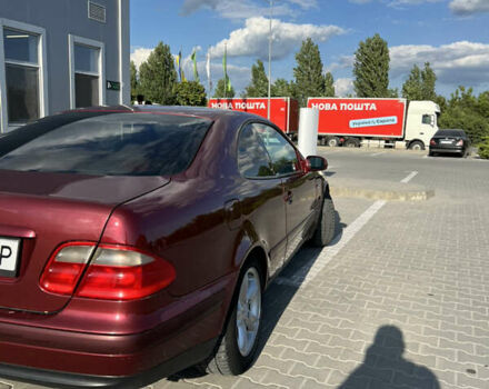 Червоний Мерседес ЦЛК-Клас, об'ємом двигуна 2.3 л та пробігом 330 тис. км за 2600 $, фото 9 на Automoto.ua