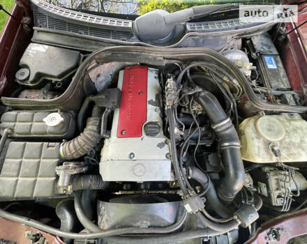 Красный Мерседес ЦЛК-Класс, объемом двигателя 2.3 л и пробегом 329 тыс. км за 4300 $, фото 28 на Automoto.ua