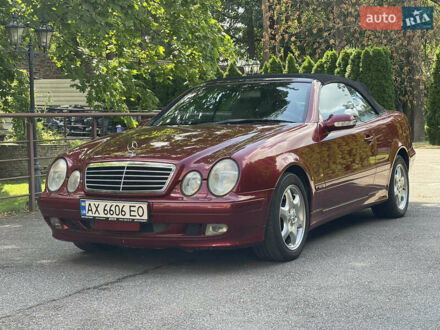 Мерседес ЦЛК-Класс 2002 в Киеве на Automoto.ua Красный Мерседес ЦЛК-Класс, объемом двигателя 3.19 л и пробегом 81 тыс. км за 16000 $, фото 1 на Automoto.ua