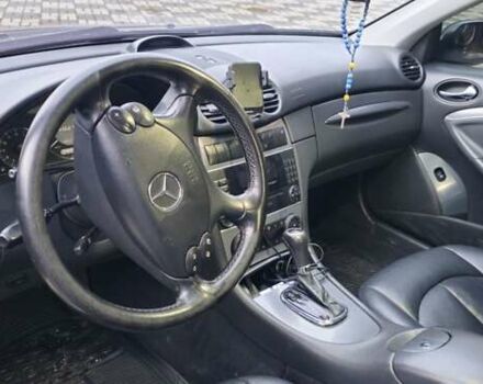 Сірий Мерседес ЦЛК-Клас, об'ємом двигуна 2 л та пробігом 247 тис. км за 7999 $, фото 7 на Automoto.ua
