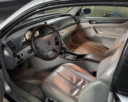 Серый Мерседес ЦЛК-Класс, объемом двигателя 2 л и пробегом 369 тыс. км за 2777 $, фото 3 на Automoto.ua