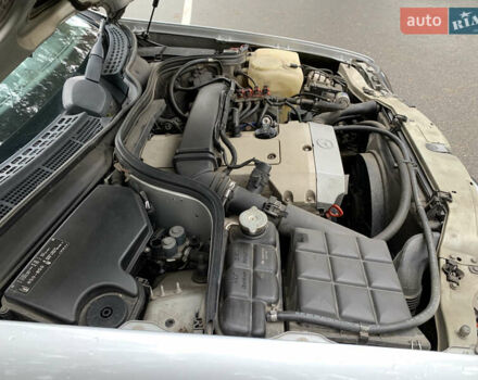 Серый Мерседес ЦЛК-Класс, объемом двигателя 2 л и пробегом 350 тыс. км за 3200 $, фото 21 на Automoto.ua