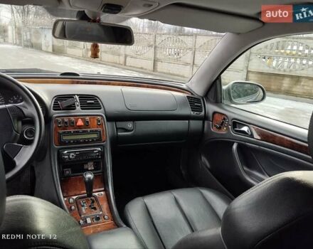 Сірий Мерседес ЦЛК-Клас, об'ємом двигуна 3.2 л та пробігом 340 тис. км за 4650 $, фото 2 на Automoto.ua