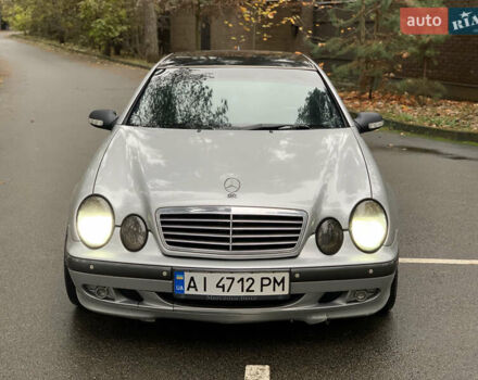 Серый Мерседес ЦЛК-Класс, объемом двигателя 2 л и пробегом 350 тыс. км за 3200 $, фото 5 на Automoto.ua