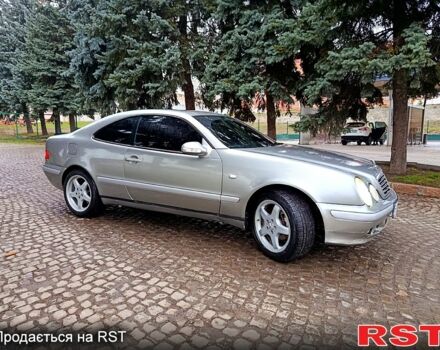 Серый Мерседес ЦЛК-Класс, объемом двигателя 2 л и пробегом 235 тыс. км за 4300 $, фото 2 на Automoto.ua