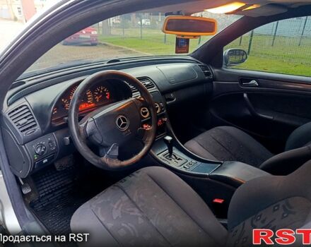 Серый Мерседес ЦЛК-Класс, объемом двигателя 2 л и пробегом 235 тыс. км за 4300 $, фото 9 на Automoto.ua