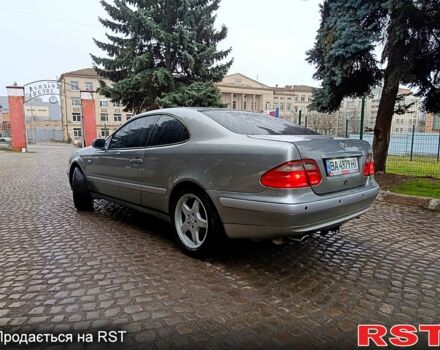 Серый Мерседес ЦЛК-Класс, объемом двигателя 2 л и пробегом 235 тыс. км за 4300 $, фото 5 на Automoto.ua