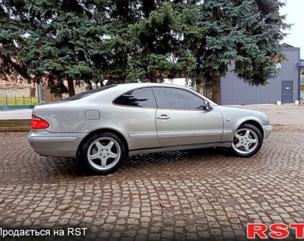 Серый Мерседес ЦЛК-Класс, объемом двигателя 2 л и пробегом 235 тыс. км за 4300 $, фото 3 на Automoto.ua